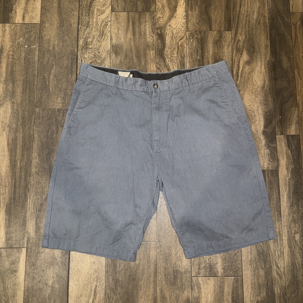 Volcom Chino Shorts Men's Size 38 Inseam 10" Flat-Front Casual Tech Outdoor Blue